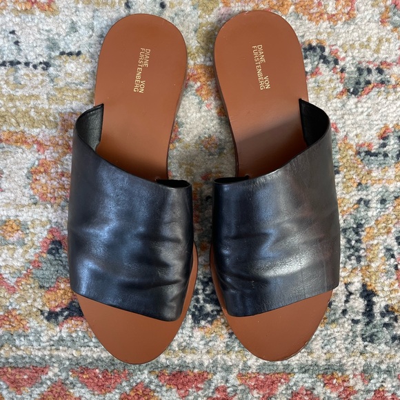 Diane von Furstenberg Barrett Single-Band Flat Slide Sandals in Black Size 5.5 - Picture 3 of 6